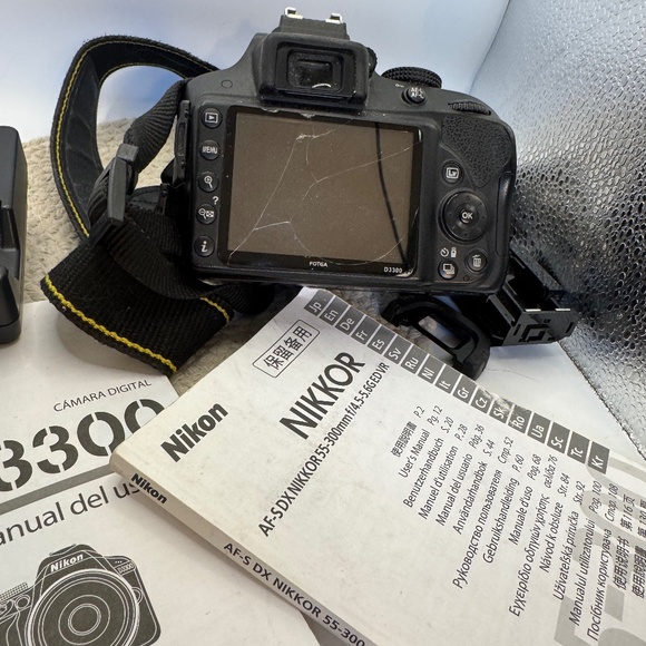 Nikon D3300 Camera - Picture 8 of 8